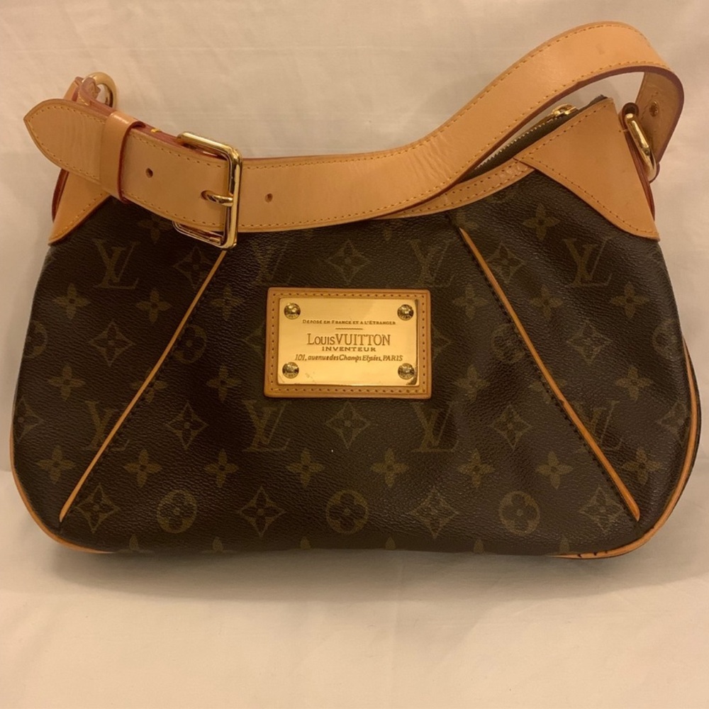 Louis Vuitton shoulder bag